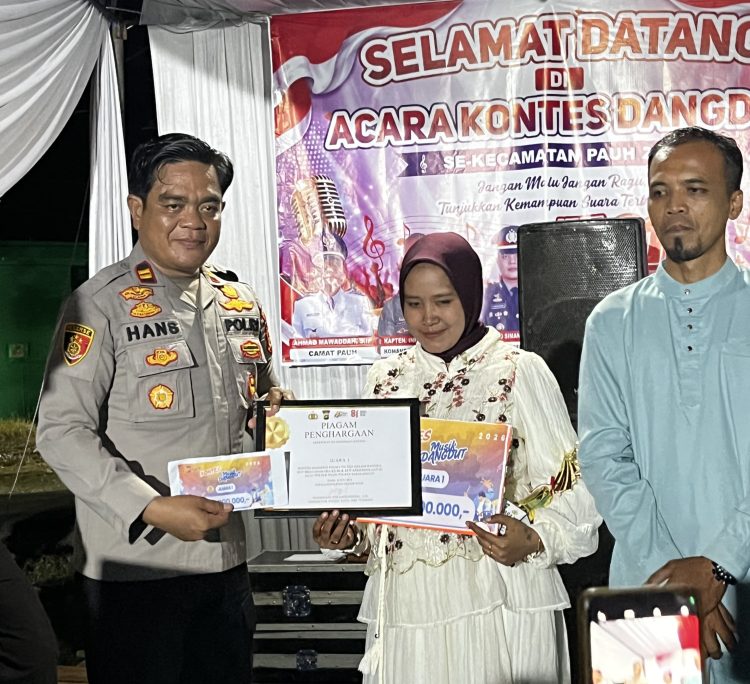 Kolaborasi Polsek Pauh dan Kelurahan Hadirkan Pesta Rakyat, Tangkal Kenakalan Remaja Lewat Dangdut  ‎