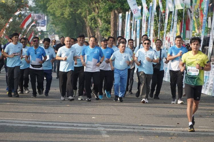 Ribuan Pelari Padati Telanaipura: Gubernur Al Haris, Polda Jambi, Bupati/Wali Kota Lepas Flag Off Presisi Merdeka Run 2026