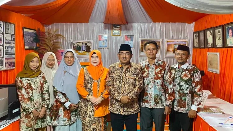 Perpustakaan dan Kearsipan Tanjab Barat Promosikan Budaya Literasi Lewat Stand Pelayanan di Bazar Ekraf