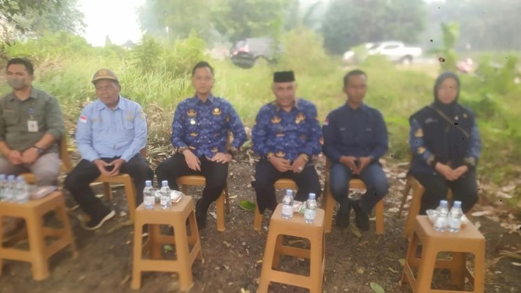 Wabup Sarolangun Gerry Trisatwika Hadiri Panen Raya Cabai Merah Keriting di Pelawan Jaya