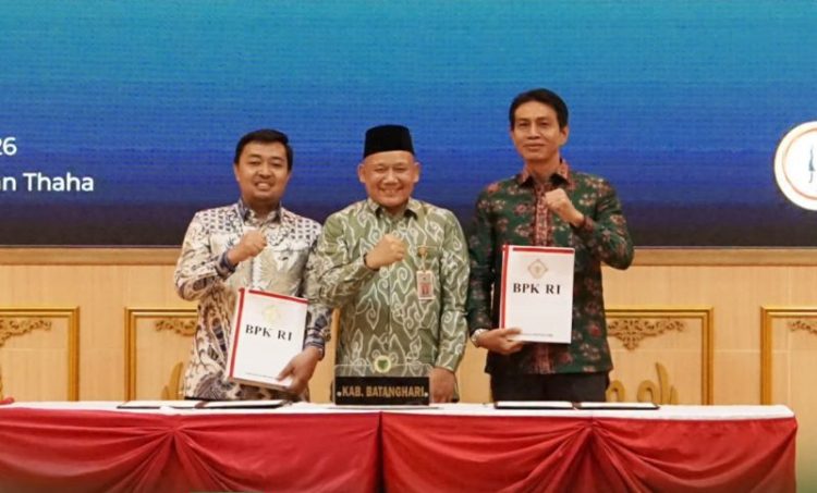 Ketua DPRD Batang Hari Hadiri Penyerahan LHP LKPD 2025 di BPK RI Perwakilan Jambi