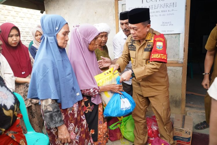 Gubernur Al Haris Siapkan Bantuan Bedah Rumah untuk Korban Kebakaran di Merangin