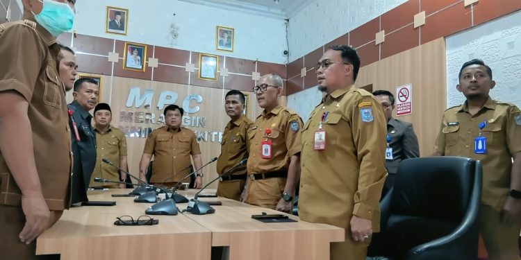 Harga Cabai dan Daging Picu Inflasi, Sekda Zulhifni Pimpin Rakor Pengendalian Harga dan Program Gizi Gratis